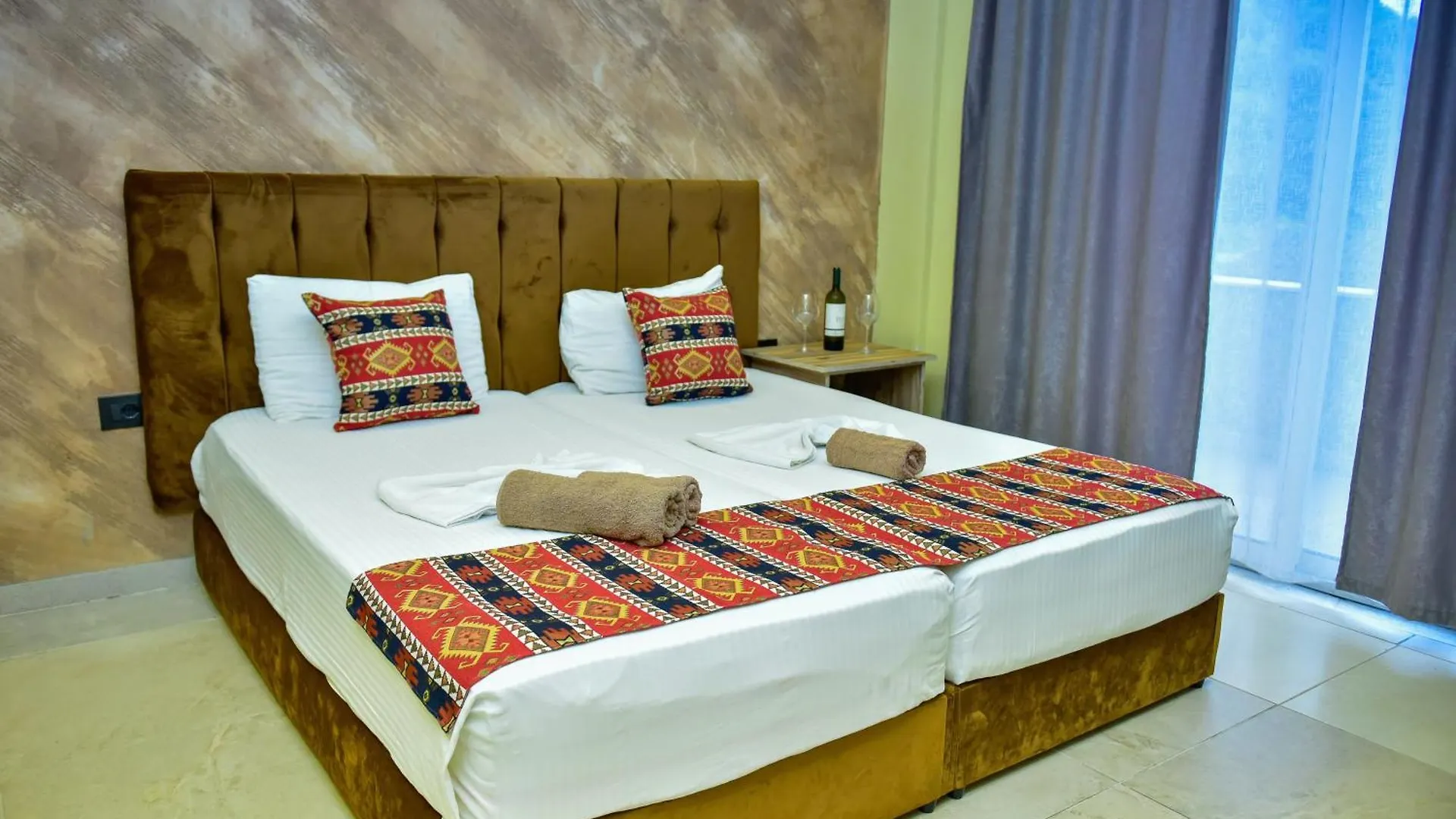 Te Bujtina Hotel- Cozy Stay With Traditional Breakfast Near Beach Golem  Albania