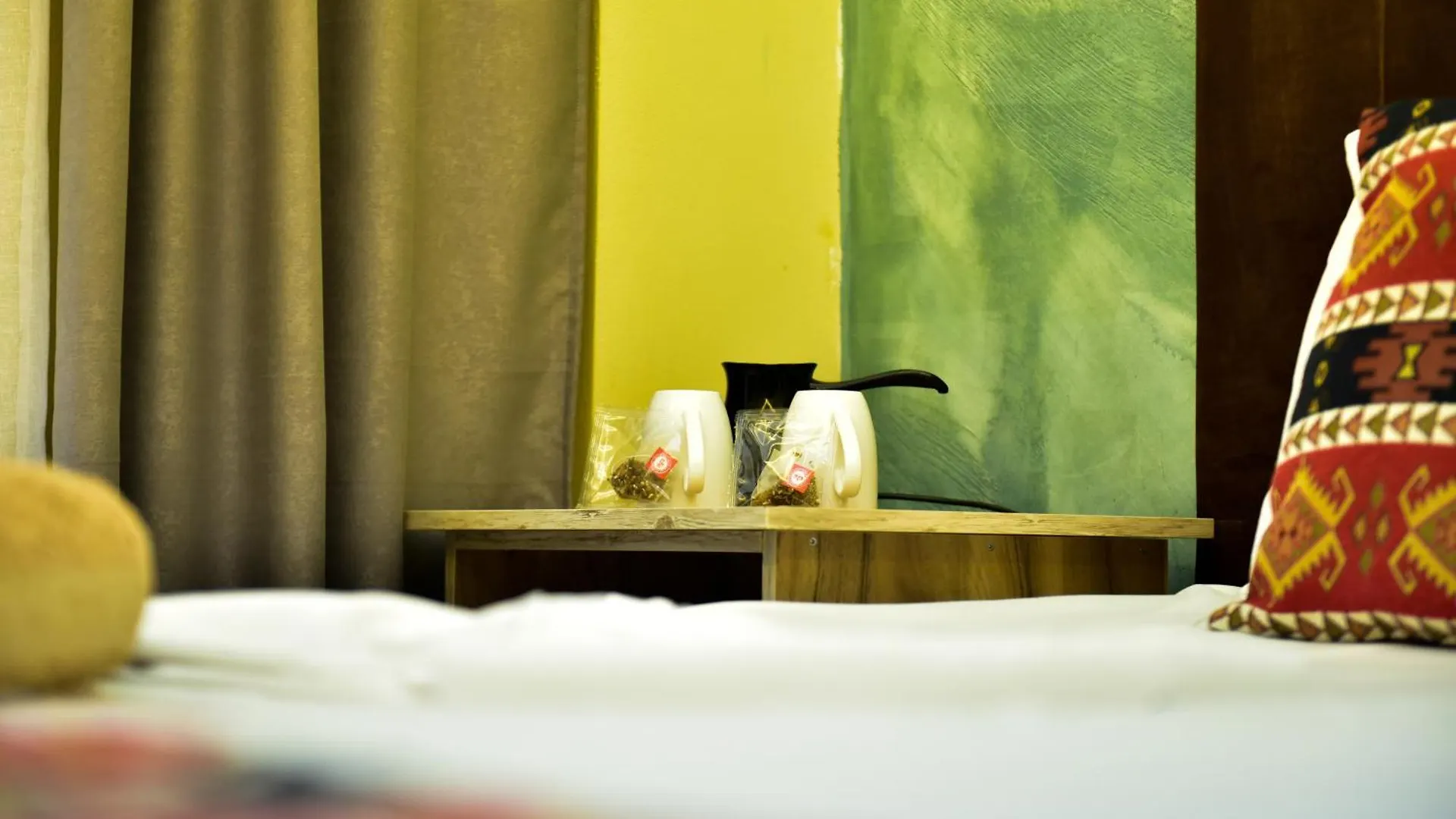 Te Bujtina Hotel- Cozy Stay With Traditional Breakfast Near Beach Golem  Hotel