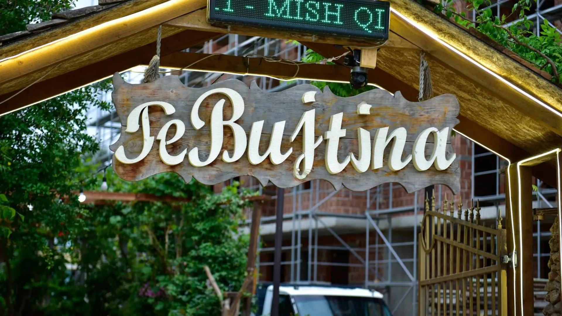 Hotel Te Bujtina Hotel- Cozy Stay With Traditional Breakfast Near Beach Golem